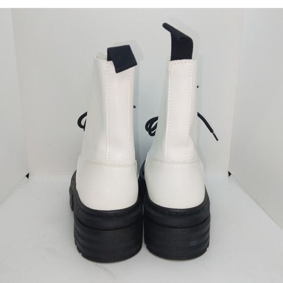 Forever 21 Womens NEW w/Tags White w/Black Combat Boots - sz. 7 - Picture 4 of 5